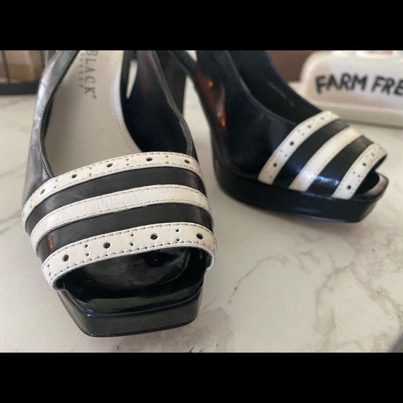 White House Black Market | Stacked Heel Peep Toe - Picture 4 of 6